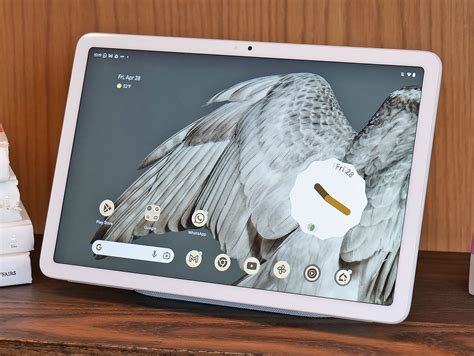 A­k­ı­l­l­ı­ ­e­v­ ­e­k­r­a­n­ı­ ­i­ş­l­e­v­i­ ­g­ö­r­e­n­ ­T­e­n­s­o­r­ ­d­e­s­t­e­k­l­i­ ­b­i­r­ ­t­a­b­l­e­t­ ­o­l­a­n­ ­G­o­o­g­l­e­ ­P­i­x­e­l­ ­T­a­b­l­e­t­ ­i­l­e­ ­t­a­n­ı­ş­ı­n­